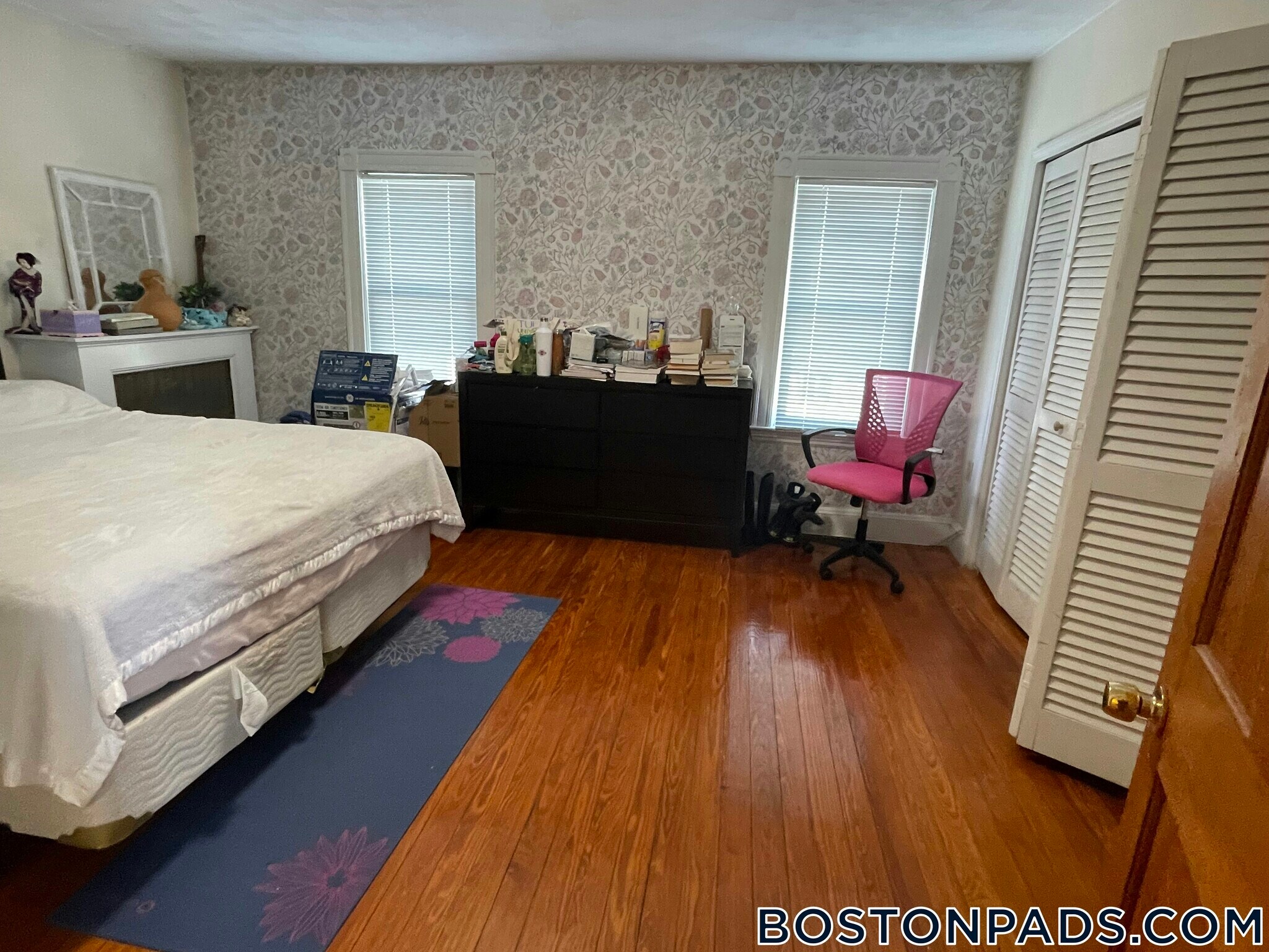 Building Photo - 354 Main St