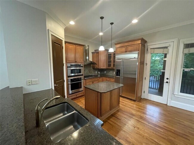 Building Photo - 384 16th St NW