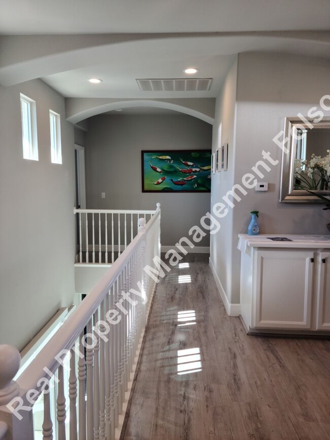 Building Photo - Private Furnished Room For Rent in Gated S...