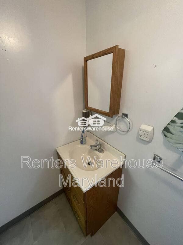 Building Photo - 2621 Fallston Rd