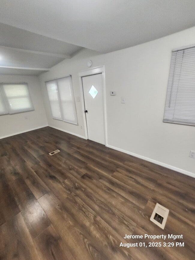 Building Photo - 4620 Plum St