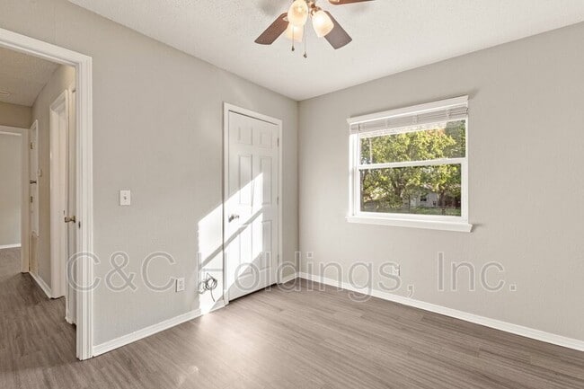 Building Photo - 2427 S 126th E Ave