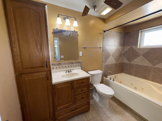 Building Photo - Beautiful eastside location