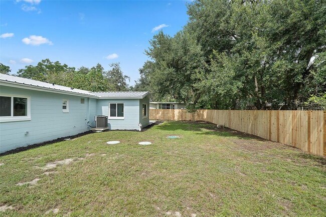 Building Photo - 5028 Cardinal Dr
