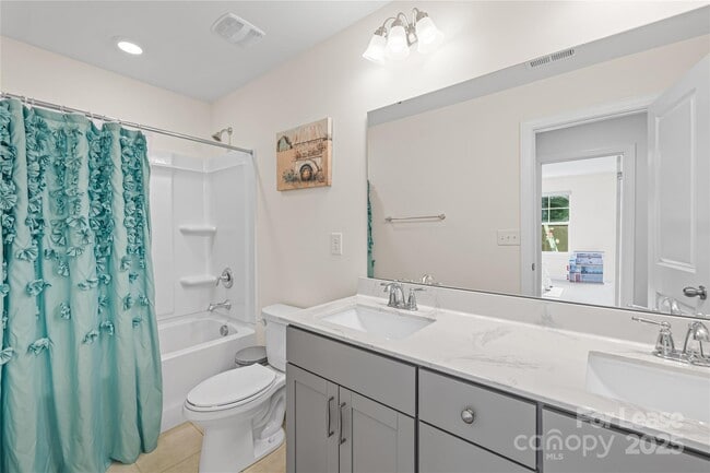 Building Photo - 10252 Glenmere Crk Cir