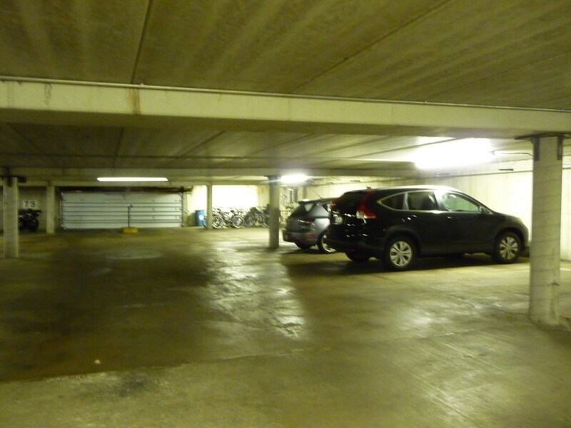 Building Photo - 1806 Hemlock Pl