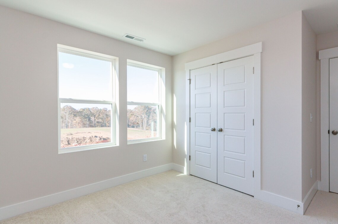 Building Photo - 339 Parkland Dr