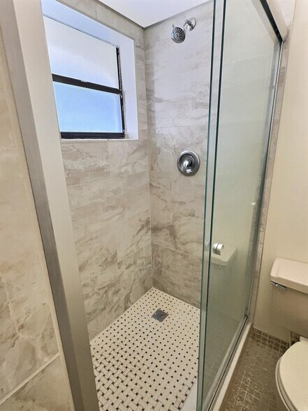 Building Photo - 9150 NW 38th Dr