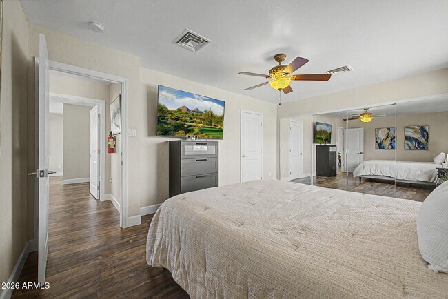 Building Photo - 2837 W Union Hills Dr