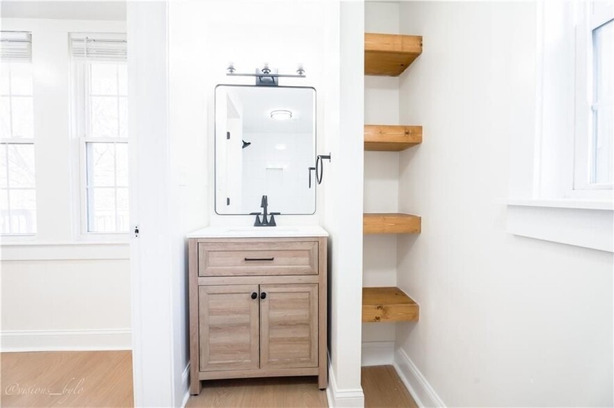 Building Photo - 1039 Astor Ave SW