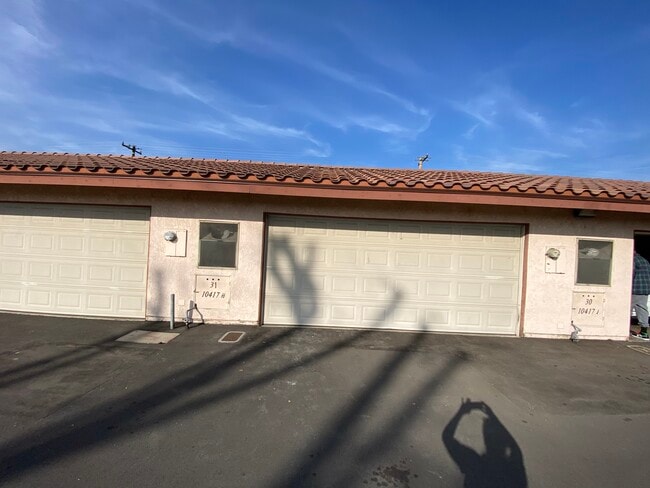 Building Photo - 10417 Hayford St