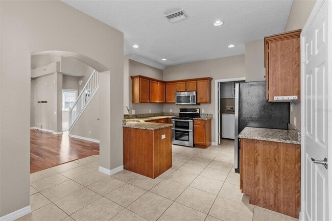 Building Photo - 3372 Covered Bridge Dr E