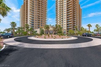 Building Photo - 8255 S Las Vegas Blvd