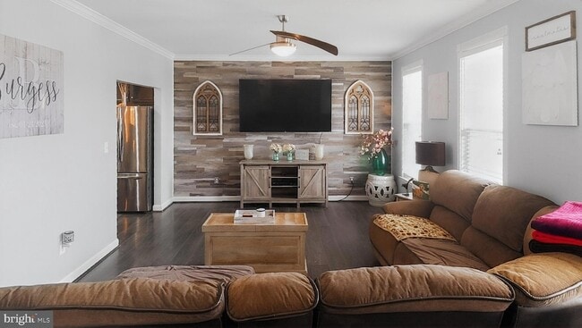 Building Photo - 20910 Pine Cone Pl