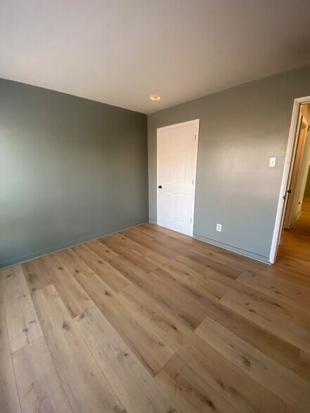 Building Photo - 3725B Morganford