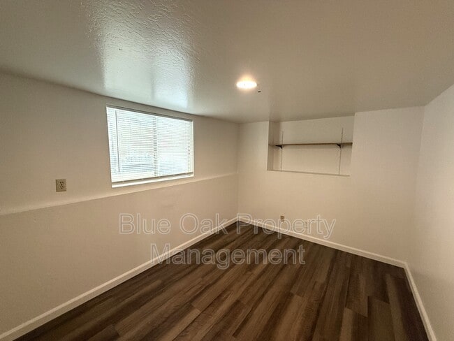 Building Photo - 918 Orient St