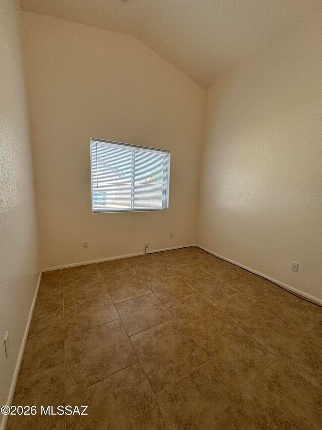 Building Photo - 7815 S Wild Primrose Ave
