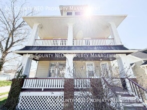 Building Photo - 3003 Portman Ave