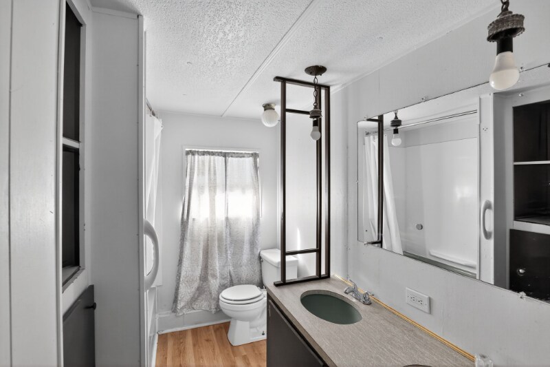 Building Photo - 220 N Illinois Ave