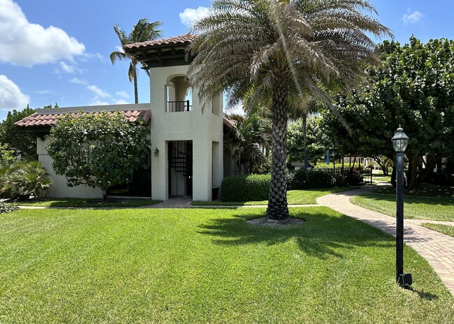 Building Photo - 200 S Ocean Blvd