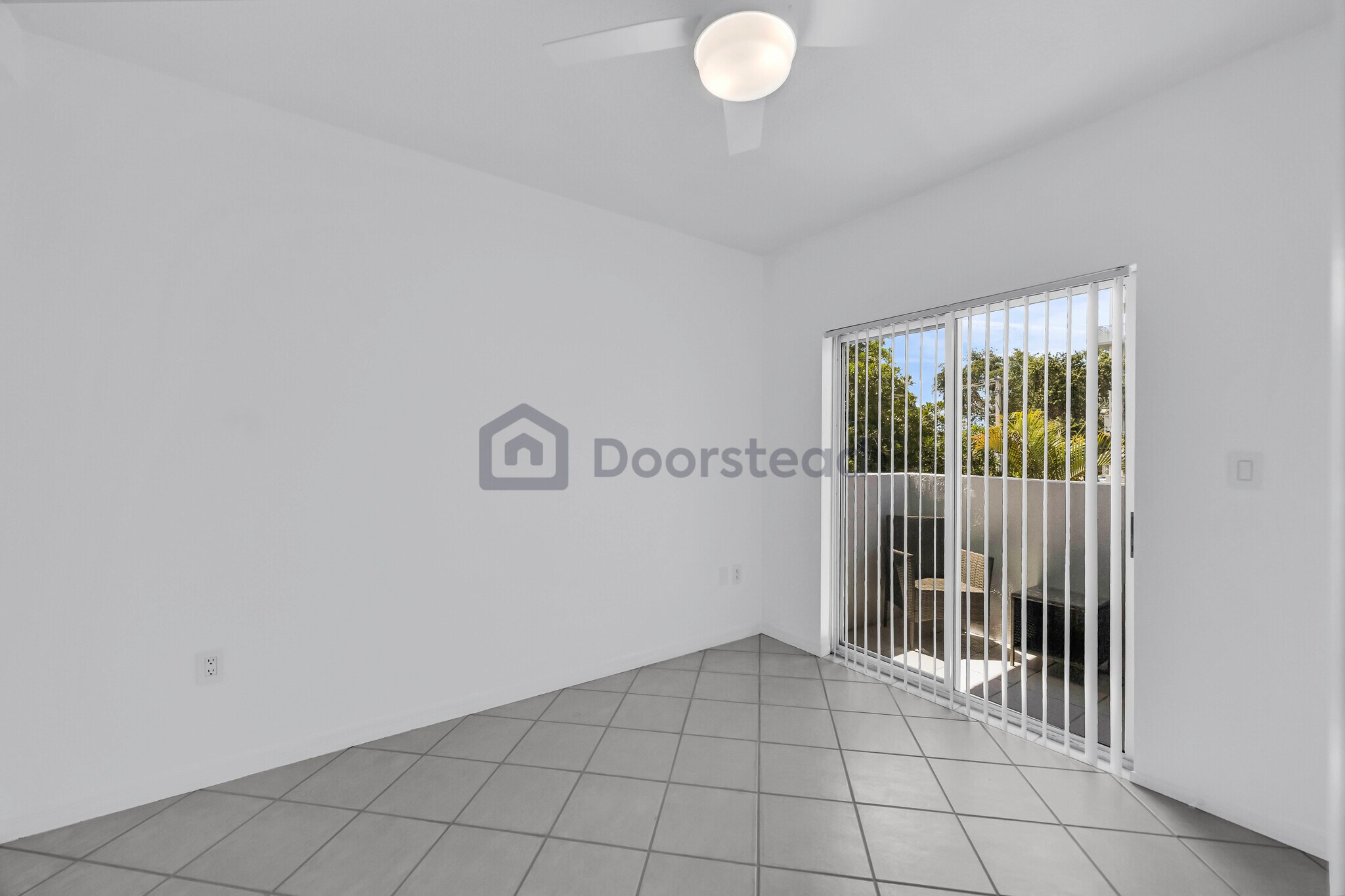 Building Photo - 3051 SW 27th Ave