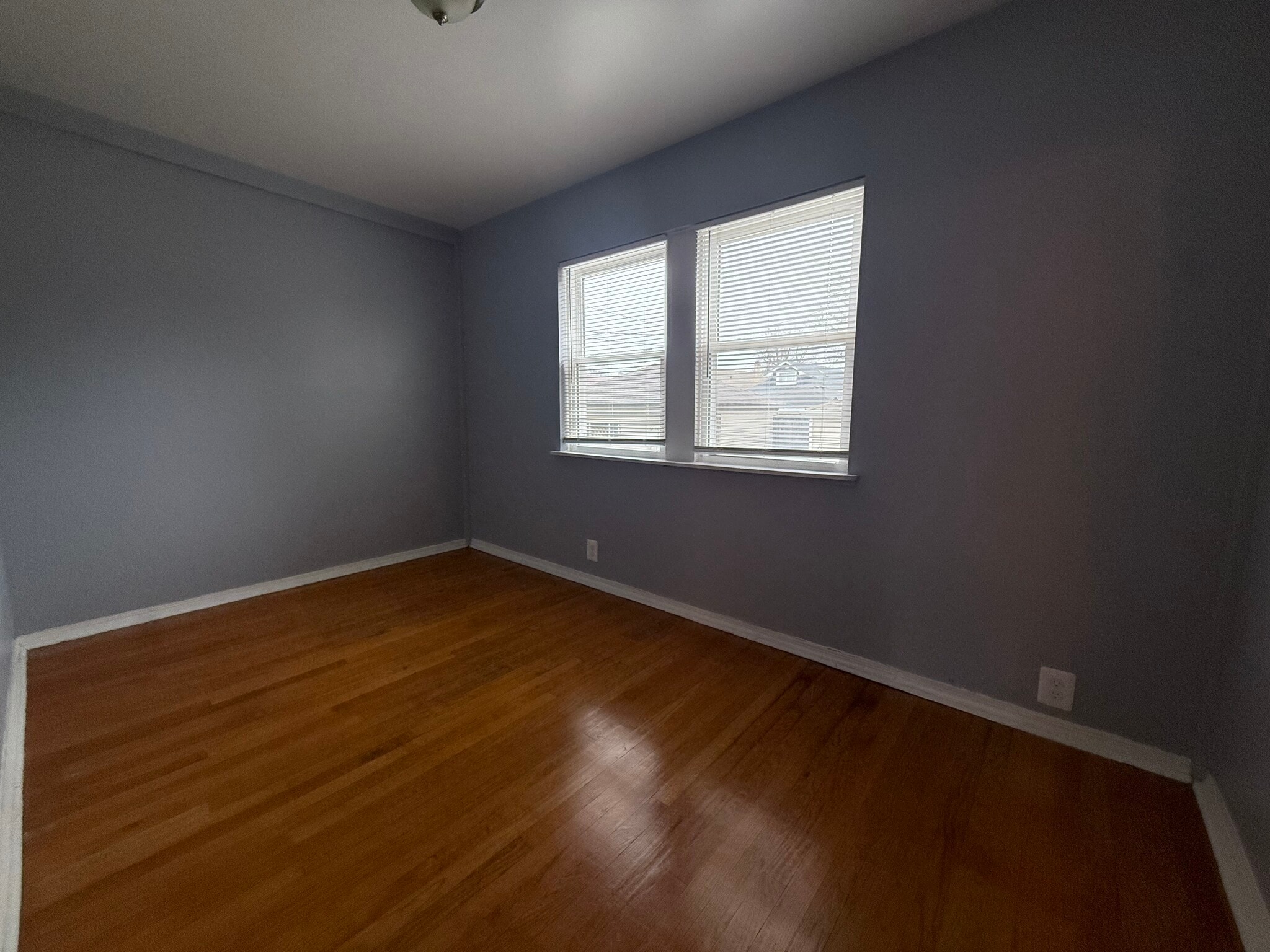 Building Photo - 2929 N Kolmar Ave