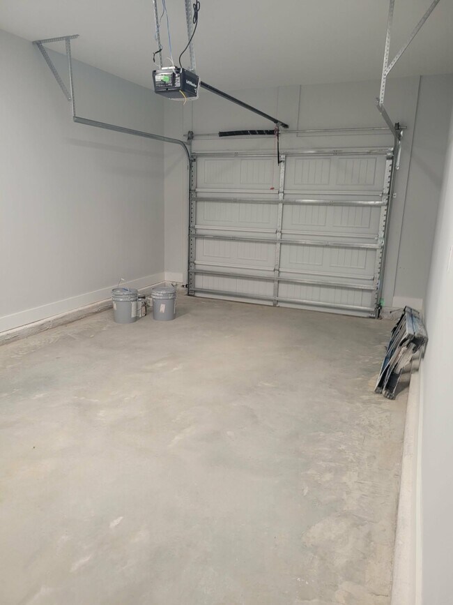 Building Photo - 13 Alexander Way