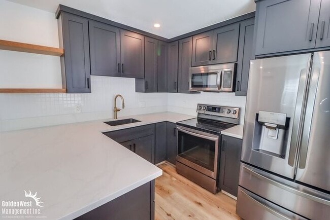 Building Photo - Modern 2Bdm 1Ba Apartment in the Azalea Pa...