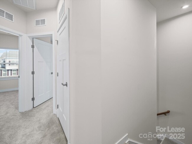 Building Photo - 9922 Oaklawn Blvd NW