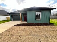 Building Photo - 120 E Grand St