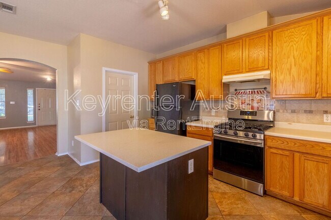 Building Photo - 2557 Vernell Way