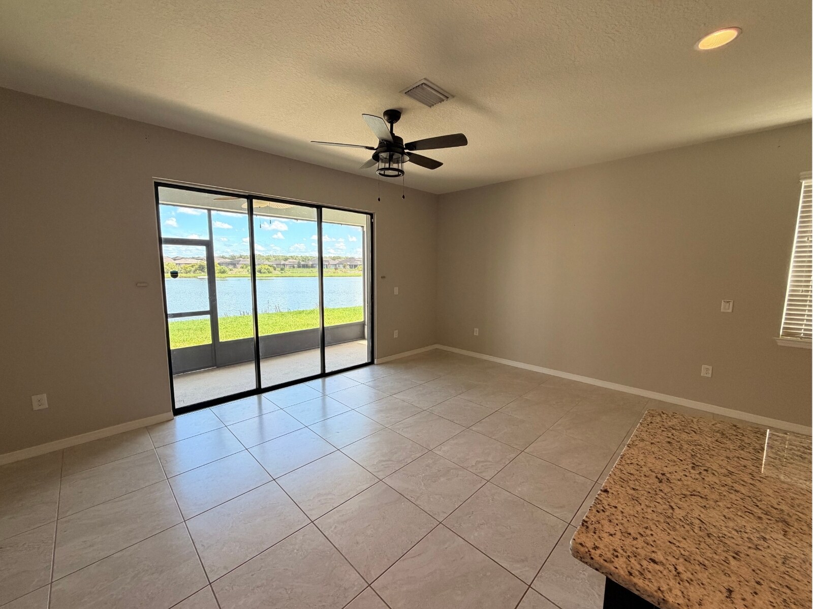 Building Photo - 9148 Hillcroft Dr