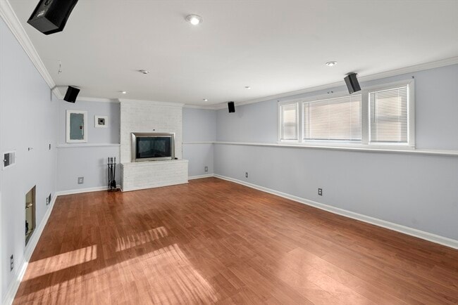 Building Photo - 28 Frost Ave