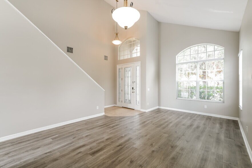 Building Photo - 4454 Hawksley Pl