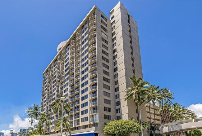 Building Photo - Available 4/11/25  Waikiki studio at the I...