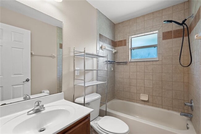 Building Photo - 5320 SW 115th Loop