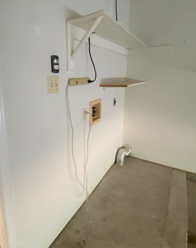 Building Photo - 3Bed/2Bath in Mcallen TX Now Available ( T...