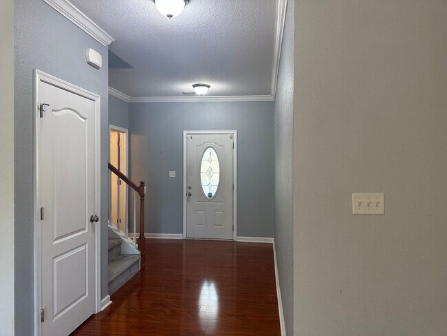 Building Photo - Ingleside