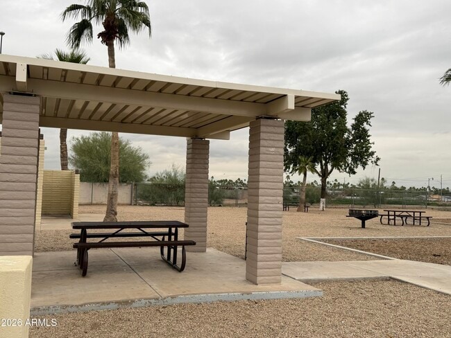 Building Photo - 15607 N Factory St