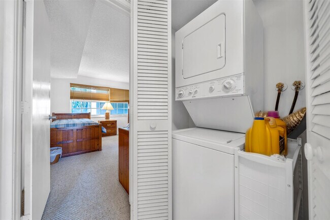 Building Photo - 801 Cypress Blvd