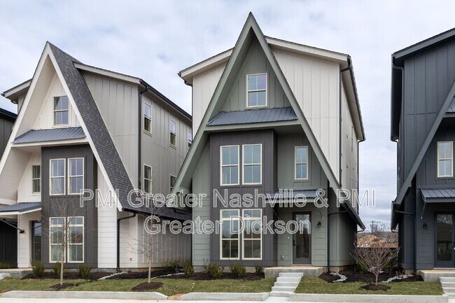 Building Photo - 537 Midnight Wy