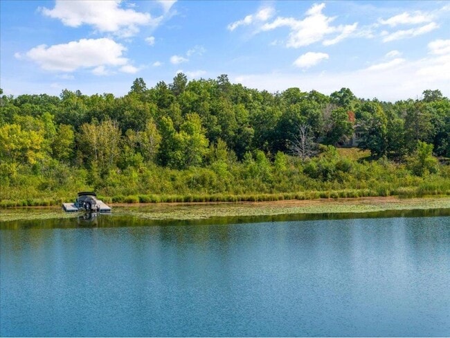 Building Photo - 11423 Fawn Lake Rd