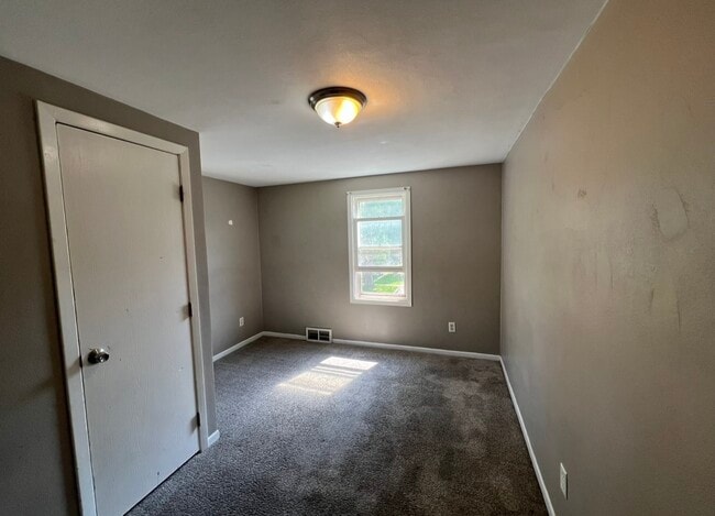 Building Photo - 810 Alliance Ave