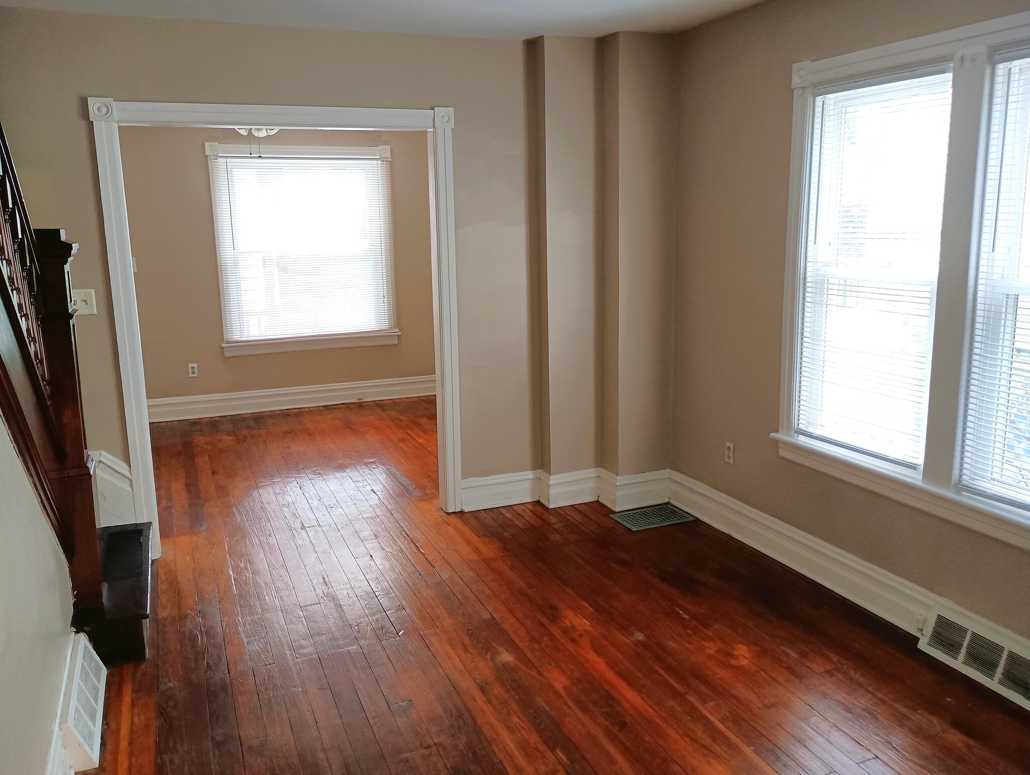 Building Photo - 513 Hanover St