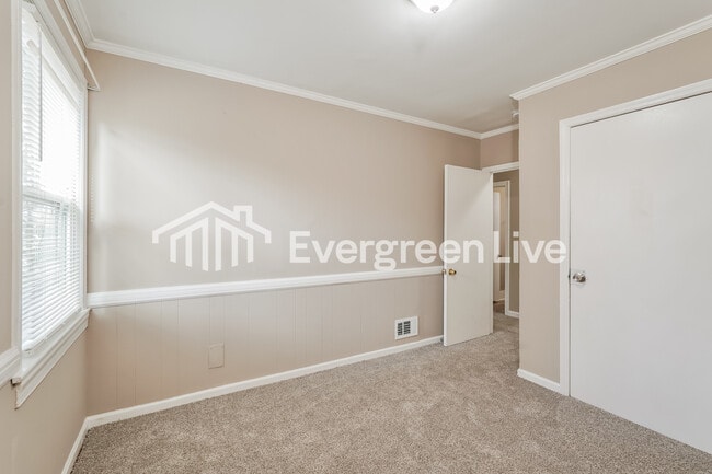 Building Photo - 2835 Fairmount St