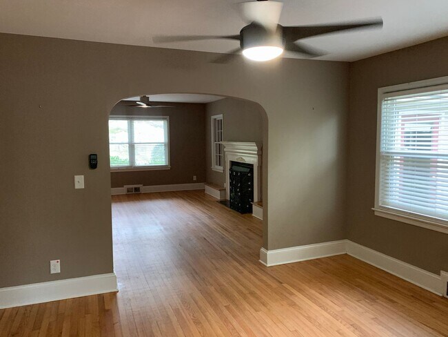 Building Photo - Lovely home in the Haymount Area - Available 4/15/2026