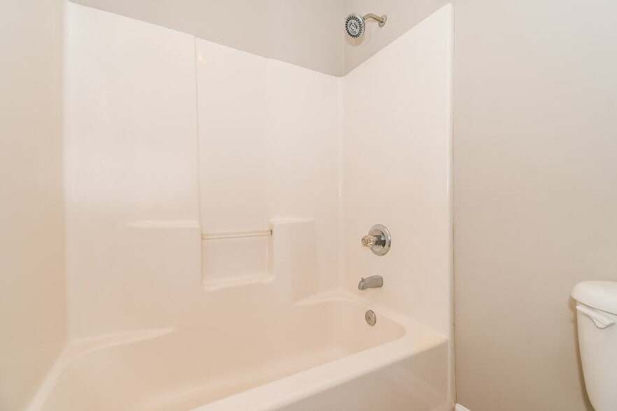 Building Photo - 7774 Mordecai Ct