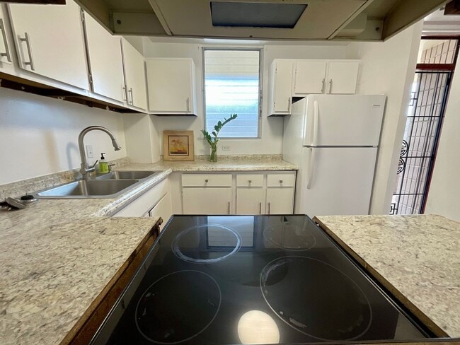 Building Photo - Convenient 2/2/1 with Lanai
