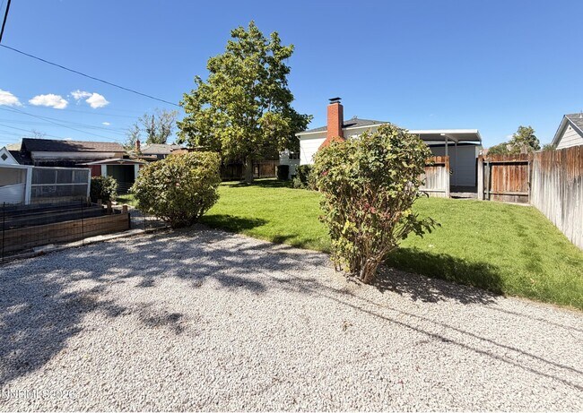 Building Photo - 751 Balzar Cir