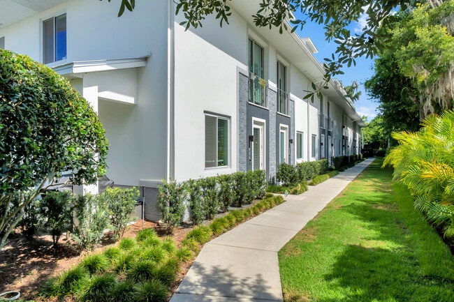 Building Photo - 428 W Swoope Ave